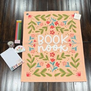 Floral Book Nook Wall Hanging